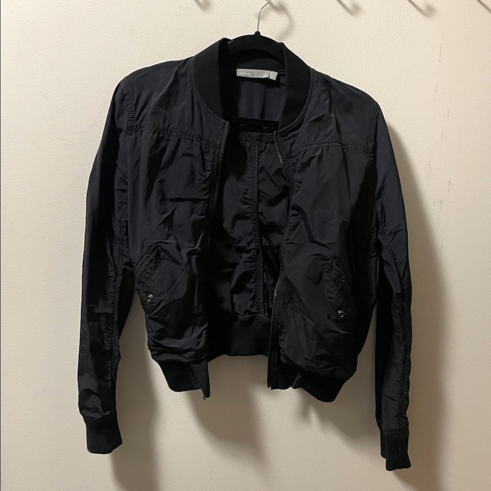 VINCE SHRUNKEN CROP BOMBER JACKET